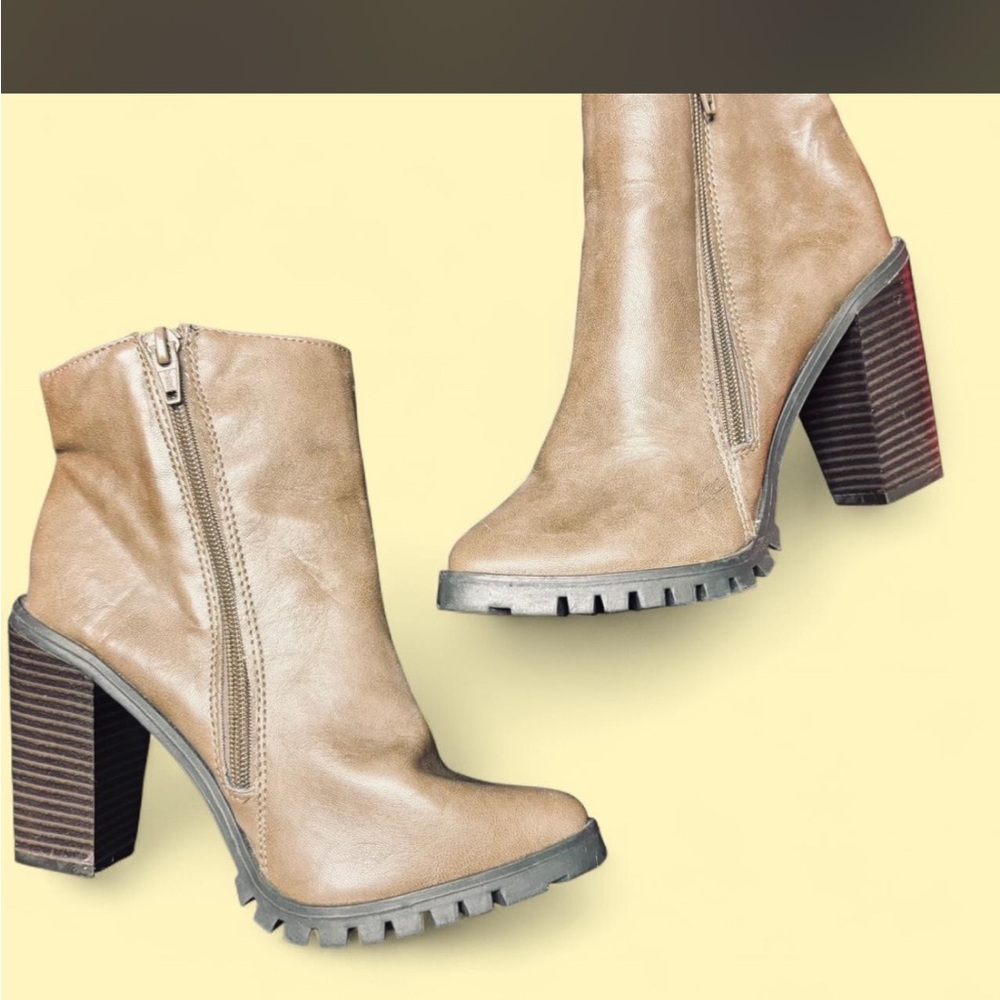 Stylish Tan Ankle Boots for Women